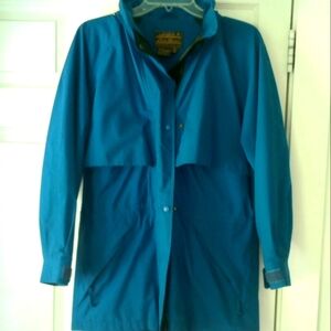 Eddie Bauer gortex rain coat with hood size small.
